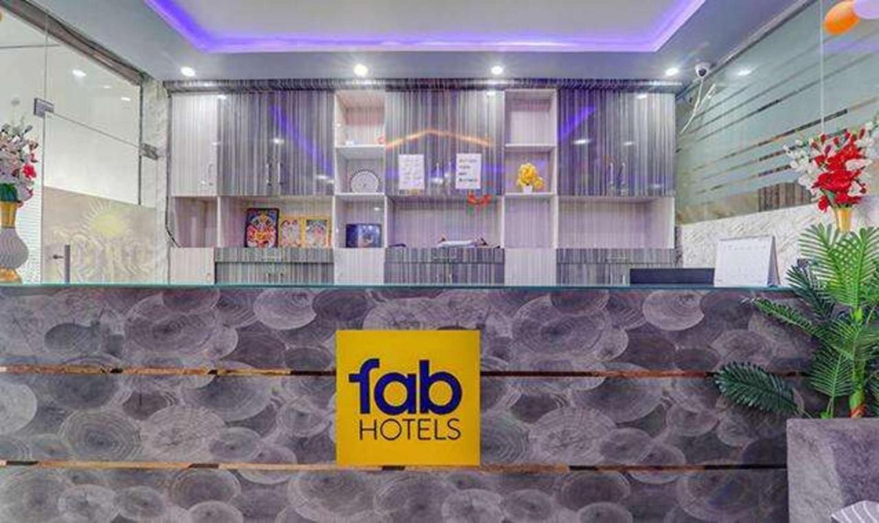 Отель Fabexpress Ss Grand Banthra Sikandarpur Экстерьер фото