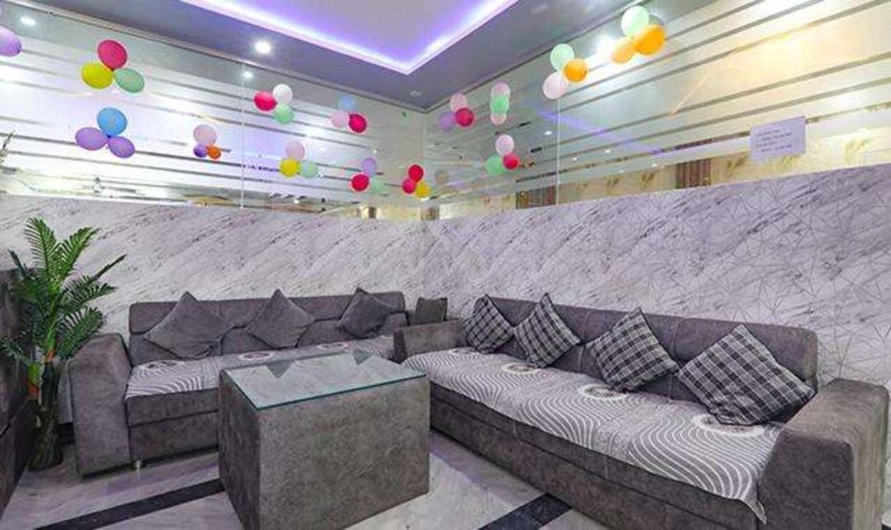 Отель Fabexpress Ss Grand Banthra Sikandarpur Экстерьер фото